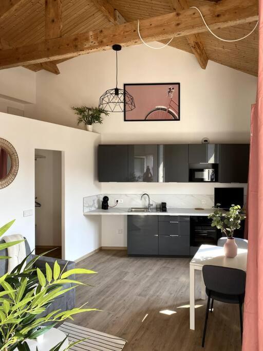 1 Apartment